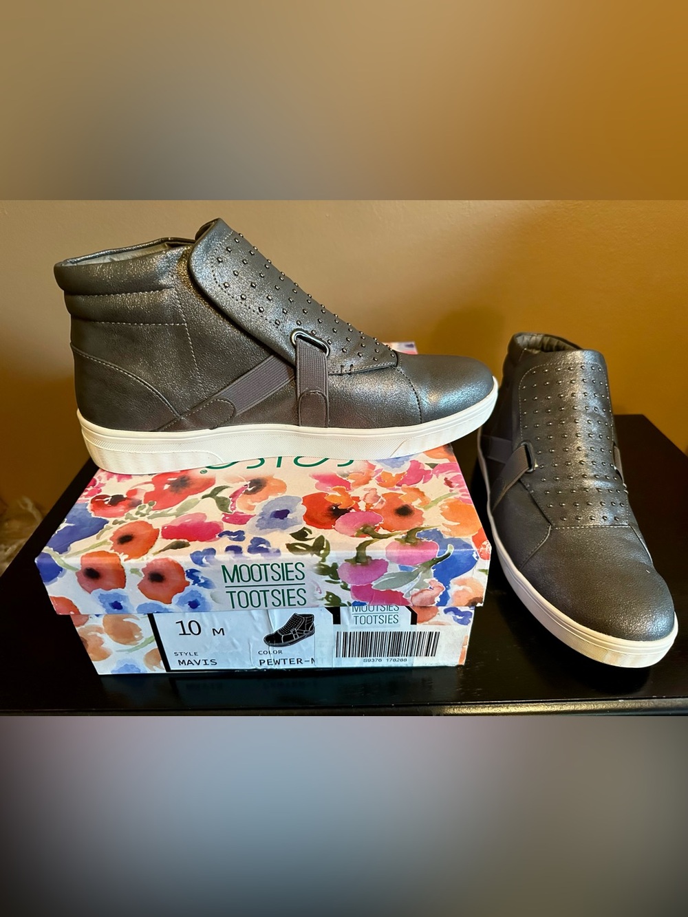 Mootsies Tootsies Mavis Metallic Pewter Studded Slip-On Sneakers - size 10